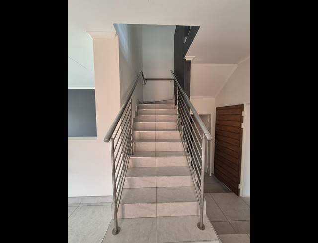 3 BEDROOM DUPLEX TO LET IN GLEN MARAIS